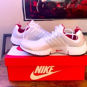 Nike Air Presto. White with red. Size 13